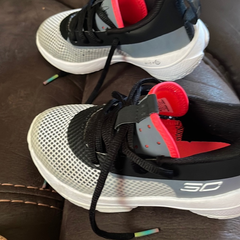 Under Armour toddler size 11 K shoes, can be for a boy or girl. Like New